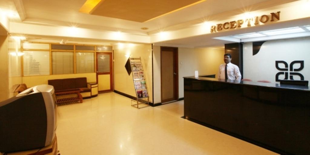 Hotel Prudent Vadodara Zewnętrze zdjęcie