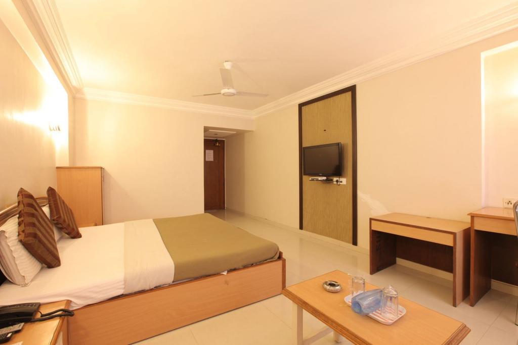Hotel Prudent Vadodara Zewnętrze zdjęcie