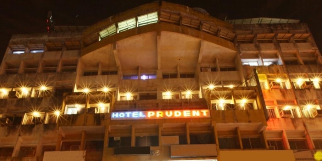 Hotel Prudent Vadodara Zewnętrze zdjęcie